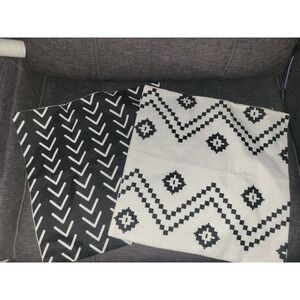 Set of 2 pillow cases, black and white, Aztec